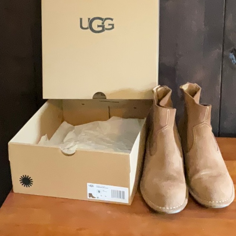 UGG Women’s W Bandara Ankle Fashion Boot